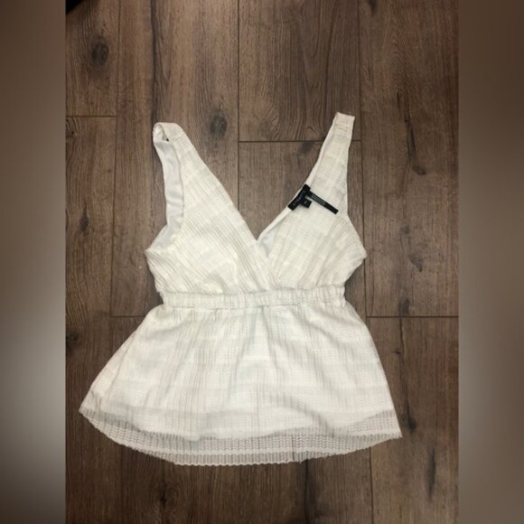 DYNAMITE  SHEER FULLY LINED IN SIZE SMALL - Picture 6 of 7